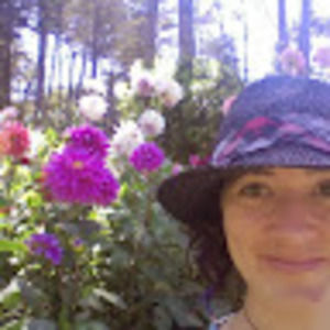 Meet your Posher, Hilary